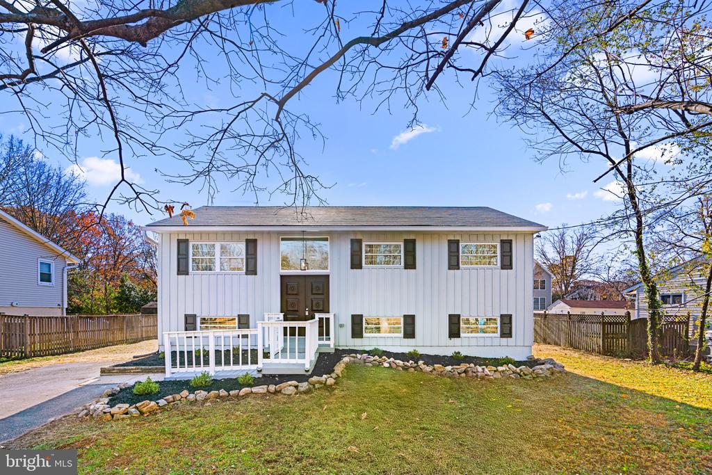 989 SAINT MARGARETS DRIVE