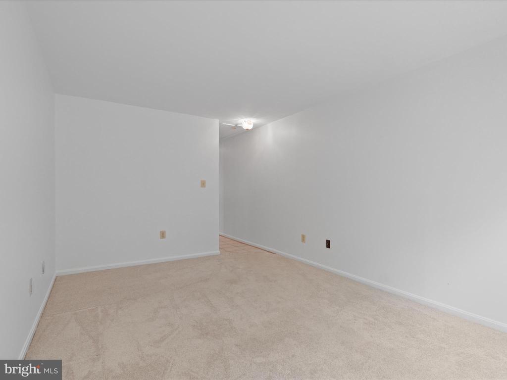 969 LANNA WAY