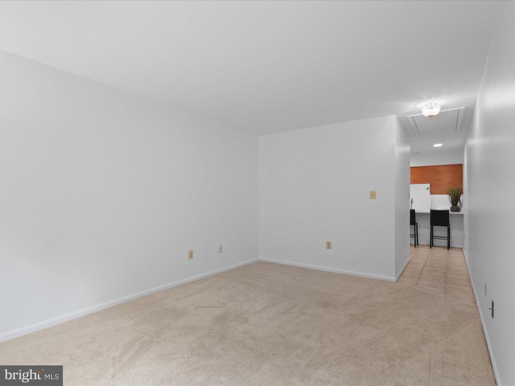 969 LANNA WAY