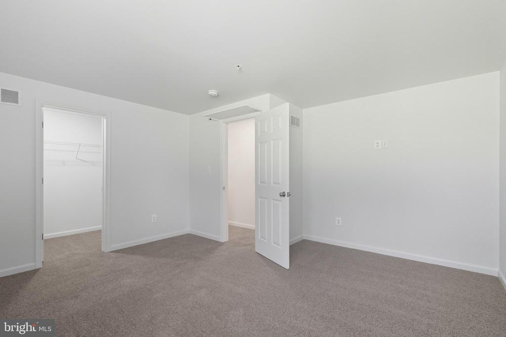 1726 WILLARD WAY