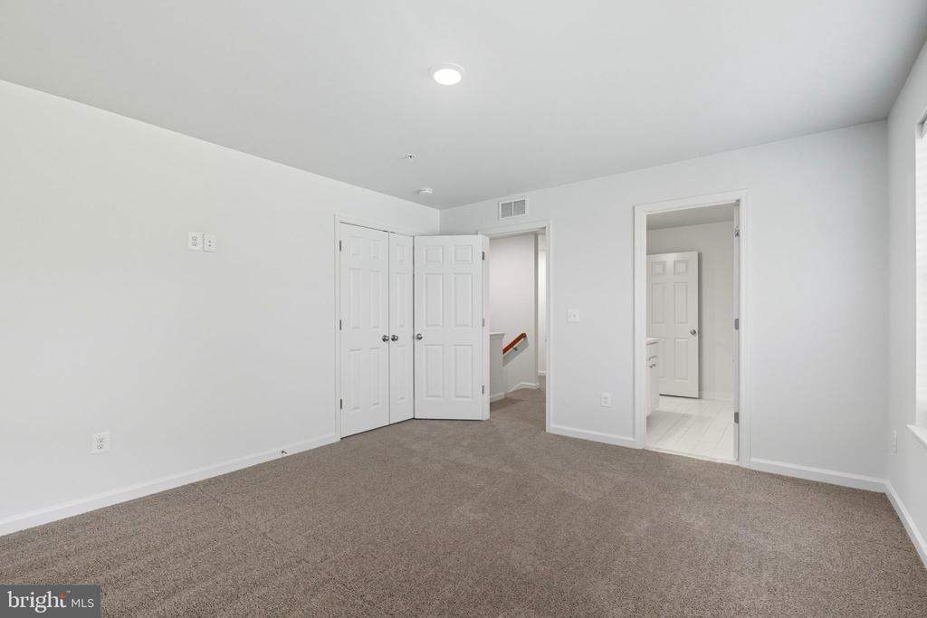 1726 WILLARD WAY