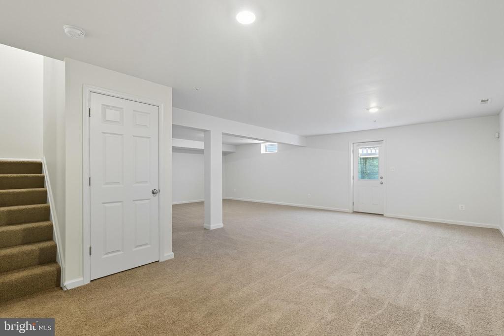 1726 WILLARD WAY