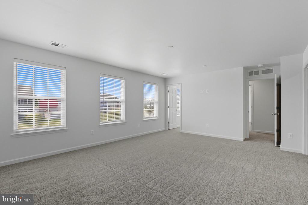 1726 WILLARD WAY