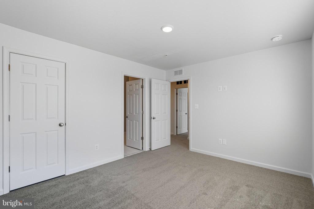 1726 WILLARD WAY