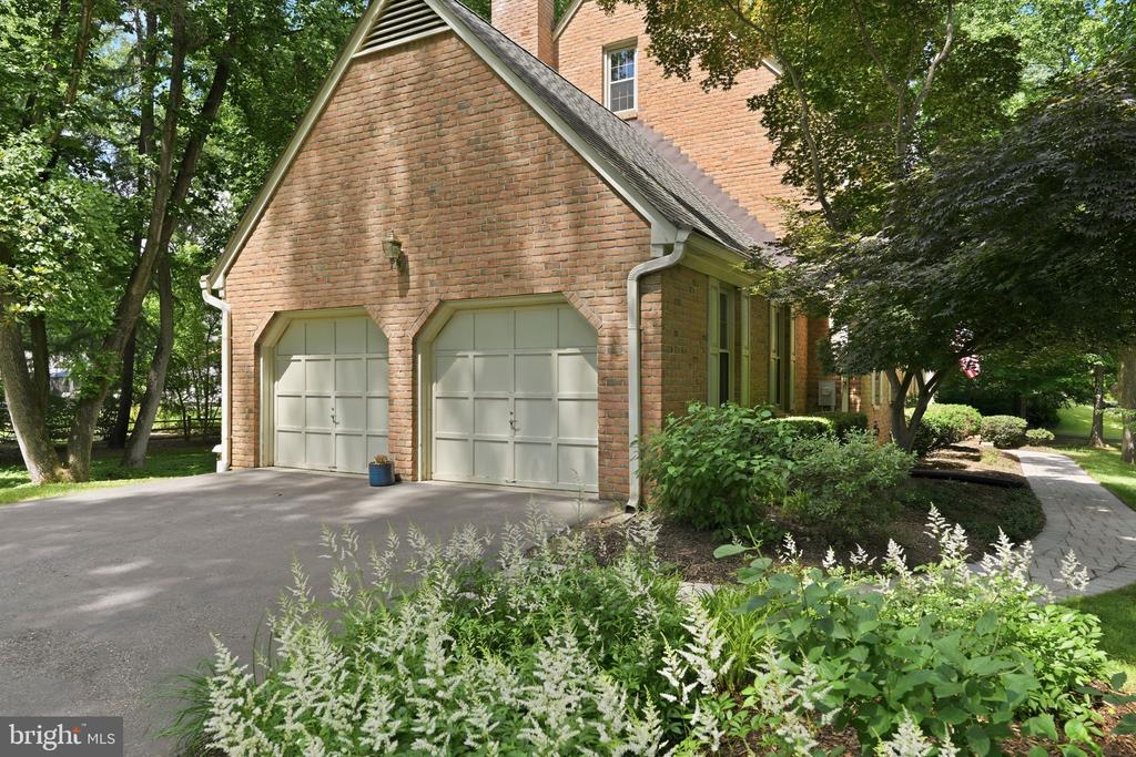 26 BELLEVIEW DRIVE