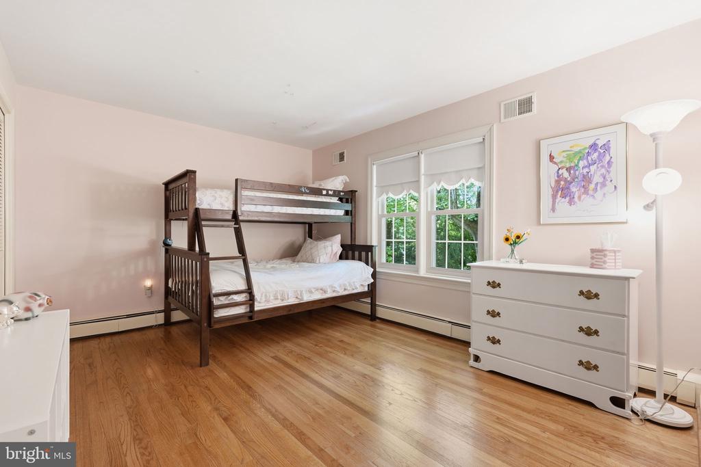 26 BELLEVIEW DRIVE