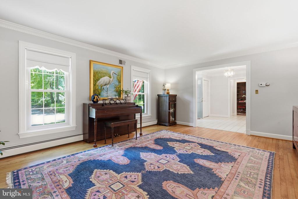 26 BELLEVIEW DRIVE