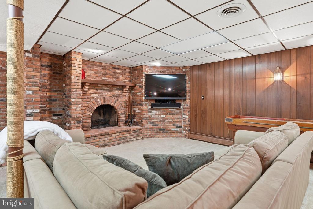 26 BELLEVIEW DRIVE