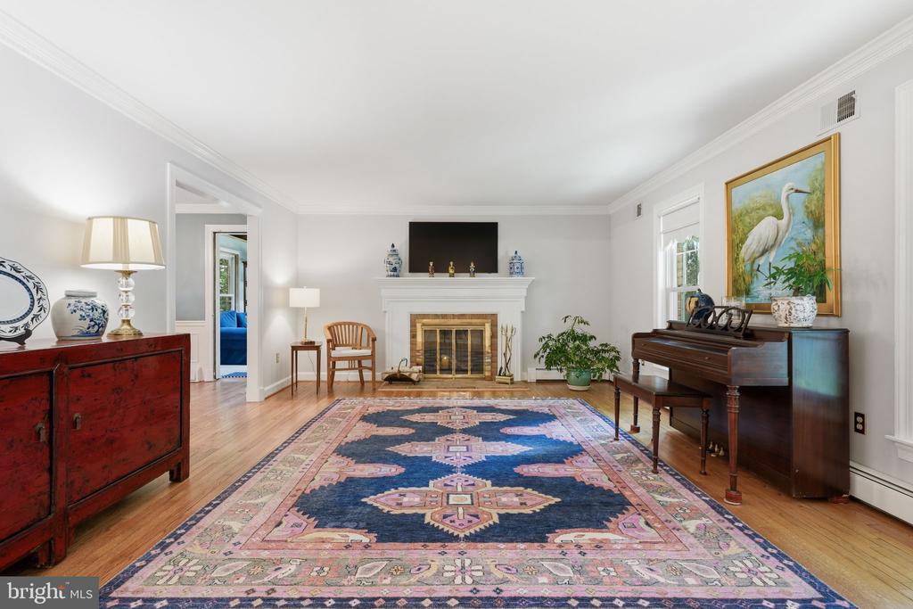 26 BELLEVIEW DRIVE