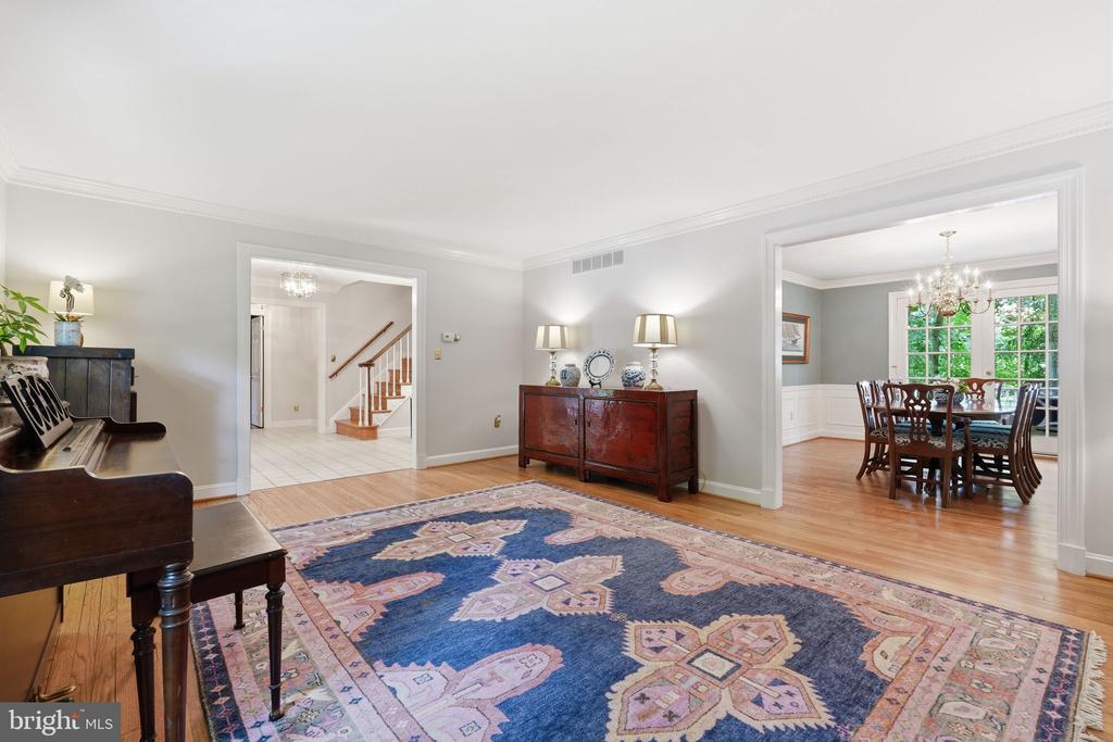26 BELLEVIEW DRIVE