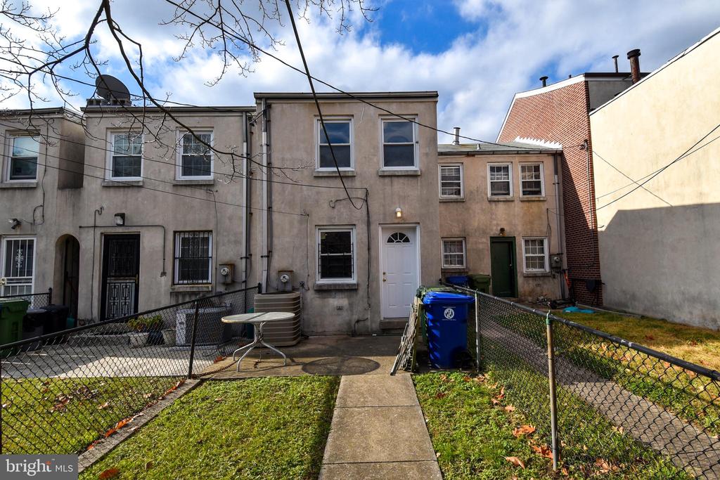 819 N CENTRAL AVENUE