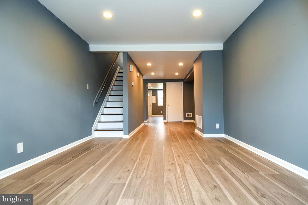 819 N CENTRAL AVENUE