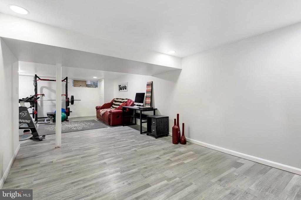 1641 STONEWOOD ROAD