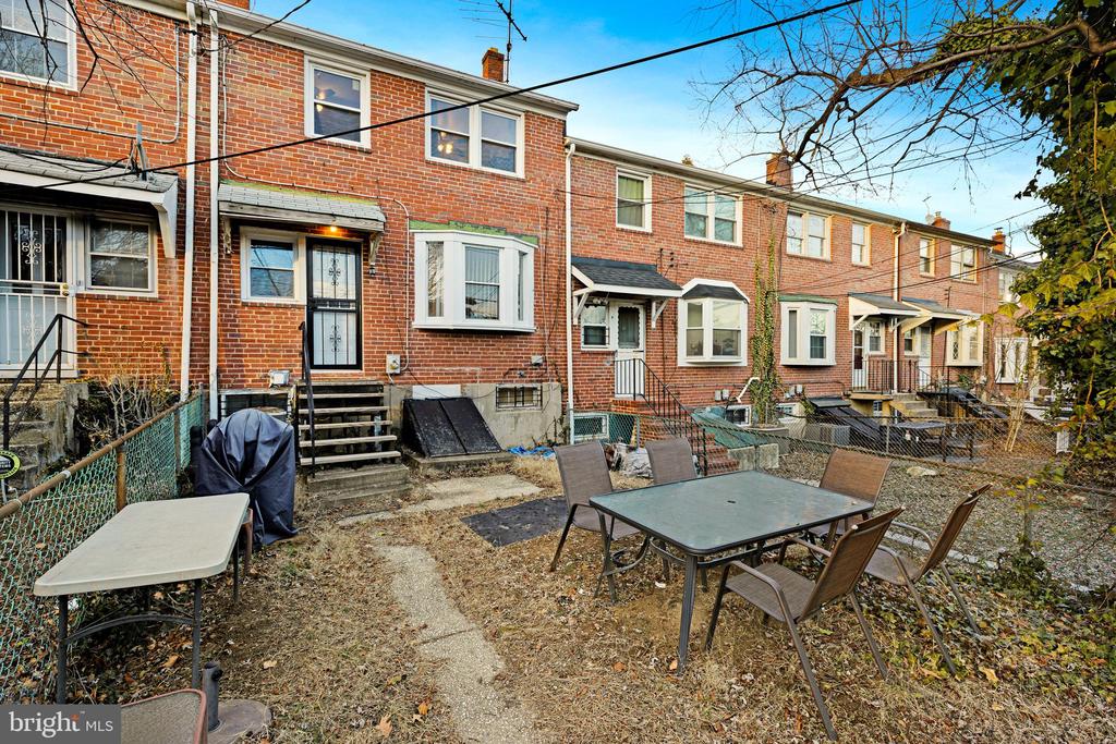 1641 STONEWOOD ROAD