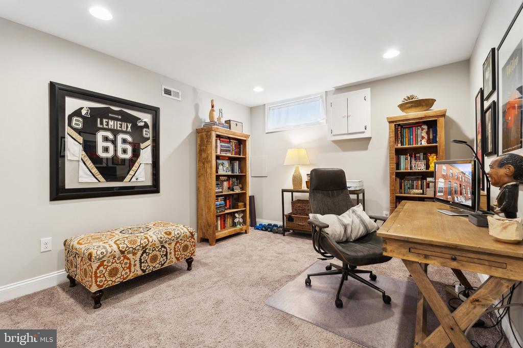 2905 FAIT AVENUE