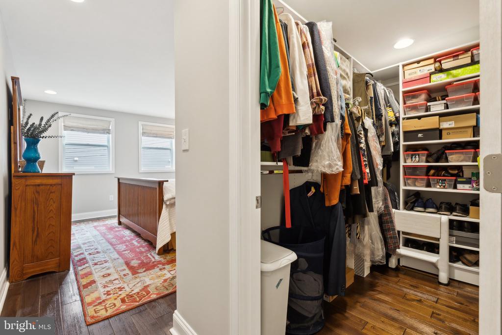 2905 FAIT AVENUE
