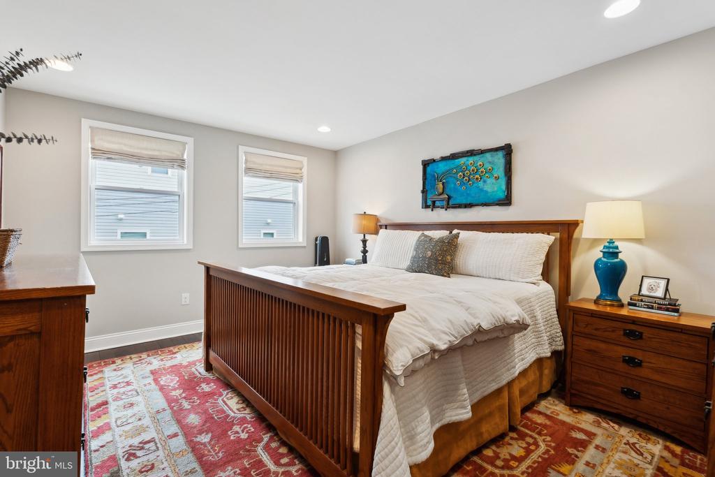 2905 FAIT AVENUE
