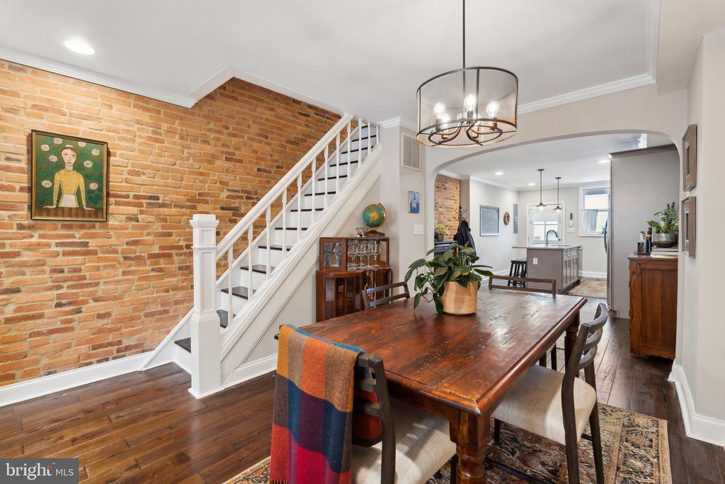 2905 FAIT AVENUE