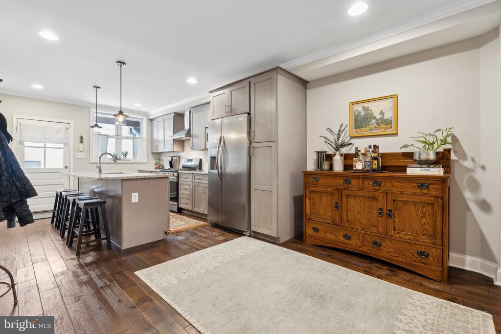 2905 FAIT AVENUE
