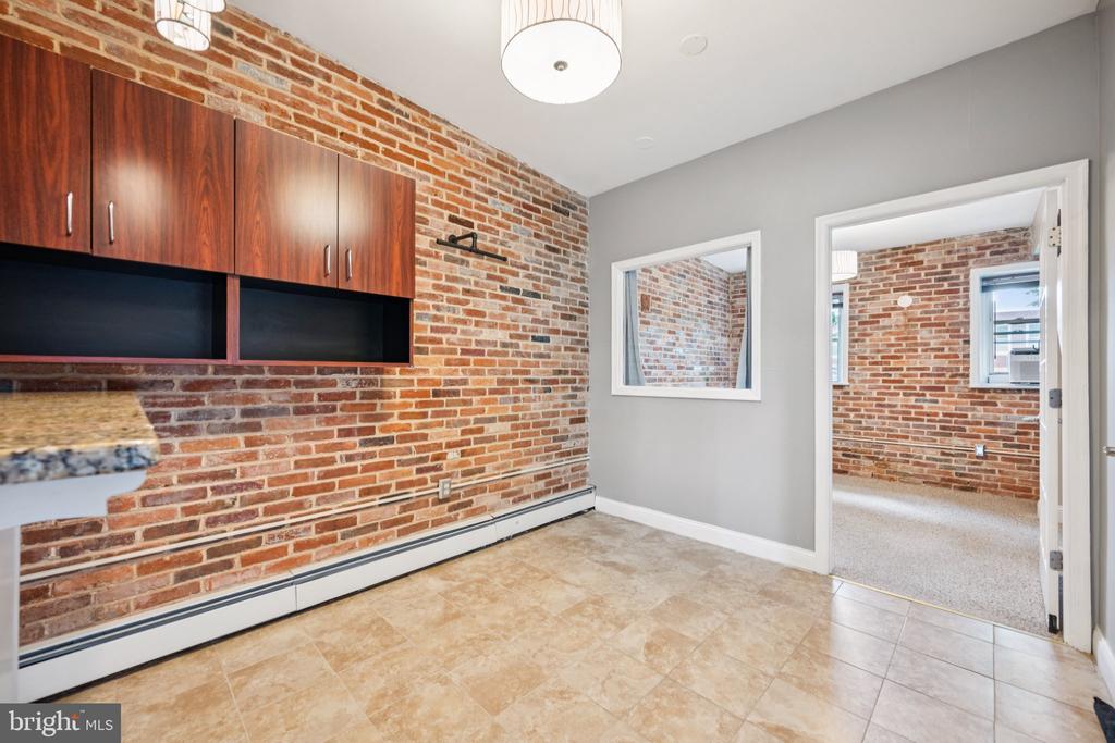 1412 LIGHT STREET Unit: 1