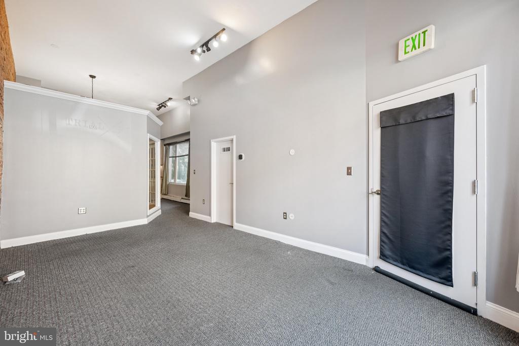 1412 LIGHT STREET Unit: 1
