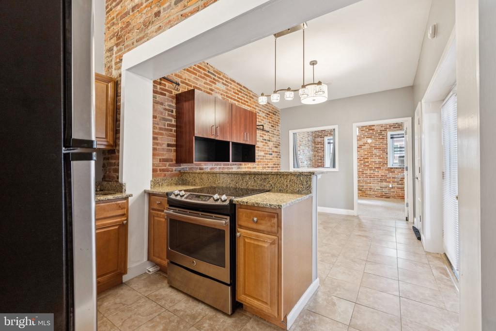 1412 LIGHT STREET Unit: 1