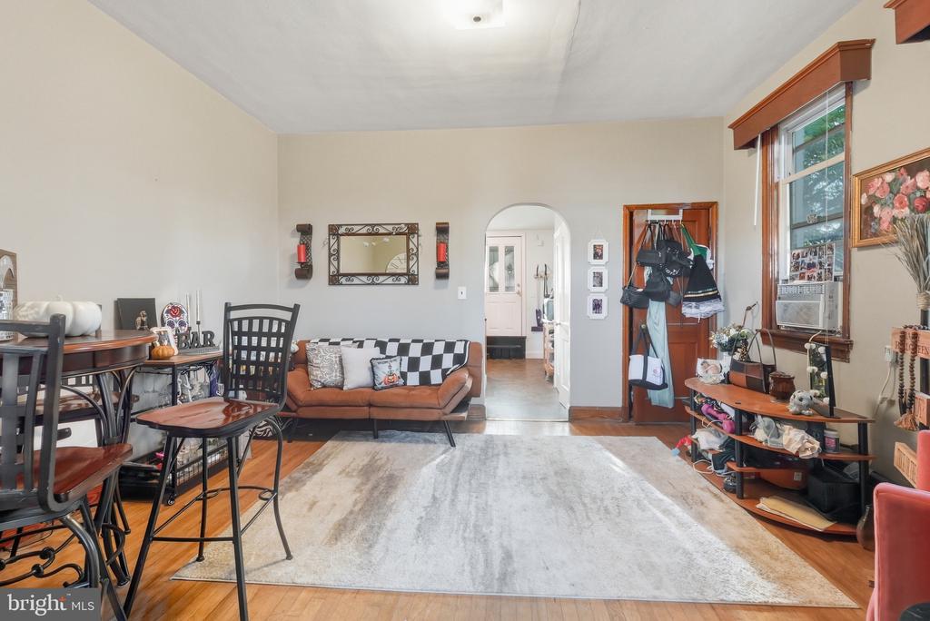 1412 LIGHT STREET Unit: 3