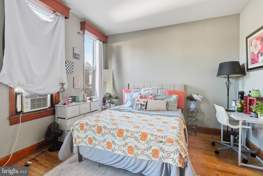 1412 LIGHT STREET Unit: 3