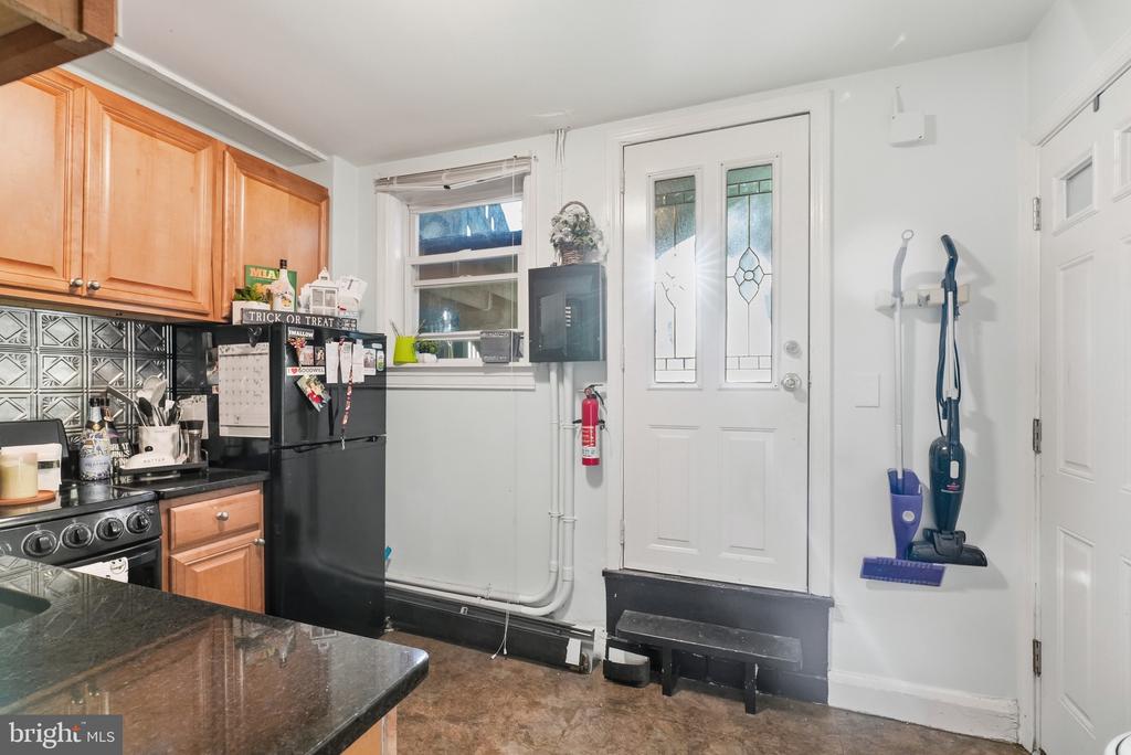 1412 LIGHT STREET Unit: 3