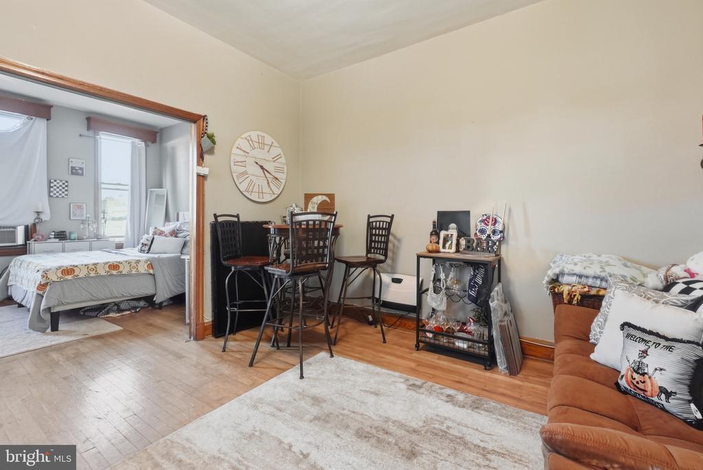 1412 LIGHT STREET Unit: 3