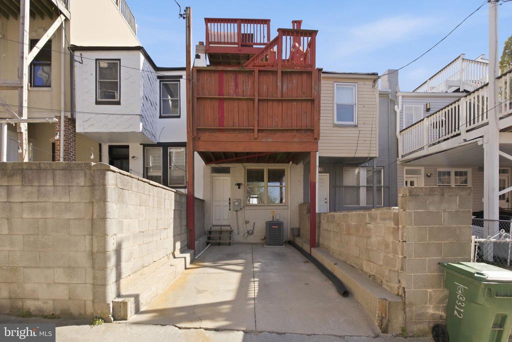 3312 FLEET STREET