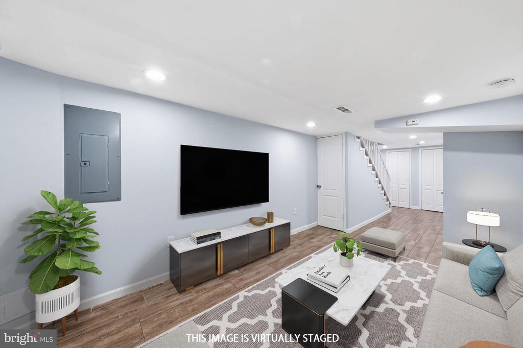 636 HILLVIEW