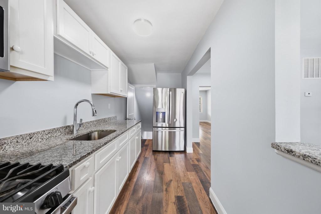 636 HILLVIEW