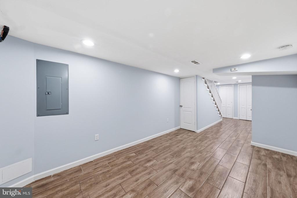 636 HILLVIEW
