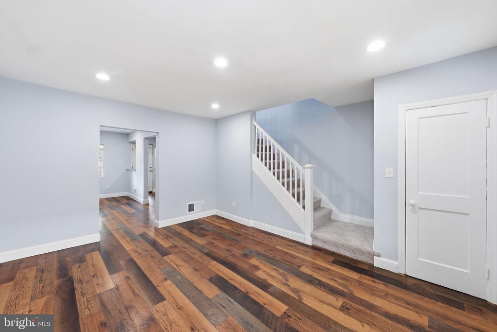 636 HILLVIEW