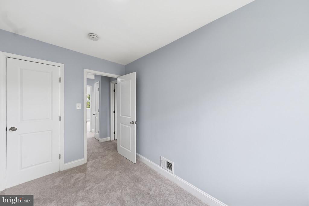 636 HILLVIEW