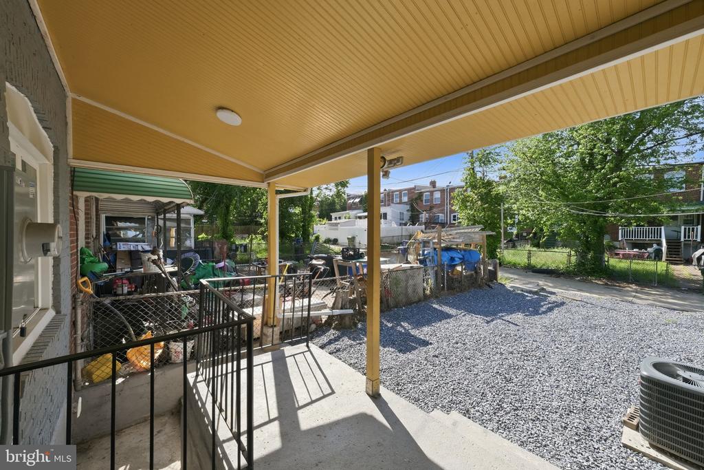 636 HILLVIEW