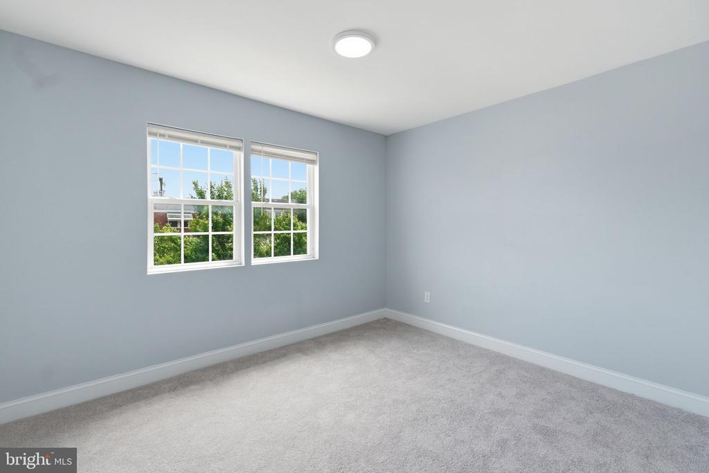 636 HILLVIEW