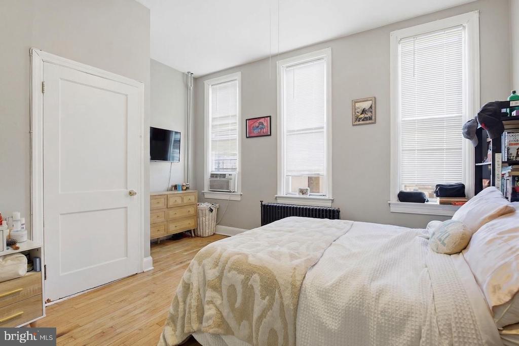1412 LIGHT STREET Unit: 2