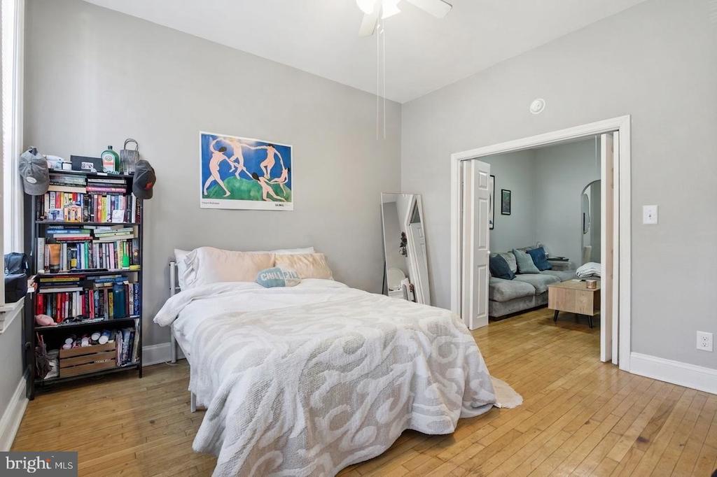 1412 LIGHT STREET Unit: 2