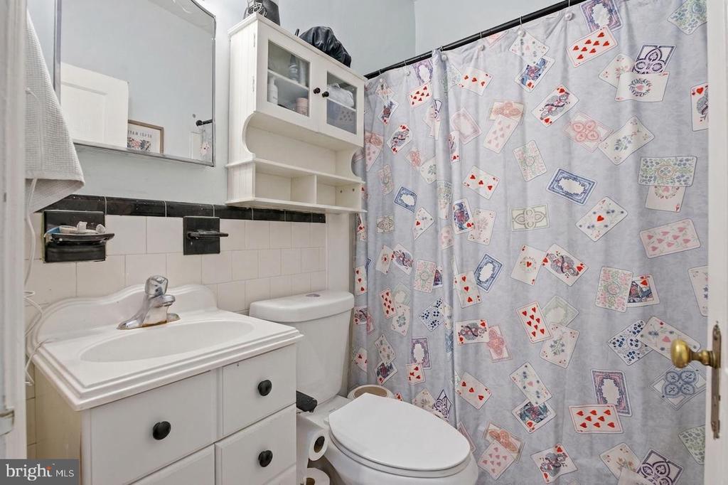 1412 LIGHT STREET Unit: 2