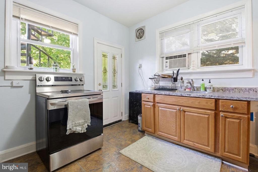 1412 LIGHT STREET Unit: 2