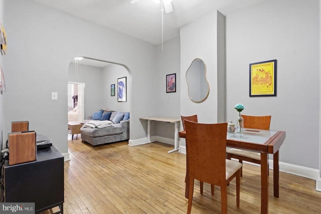1412 LIGHT STREET Unit: 2