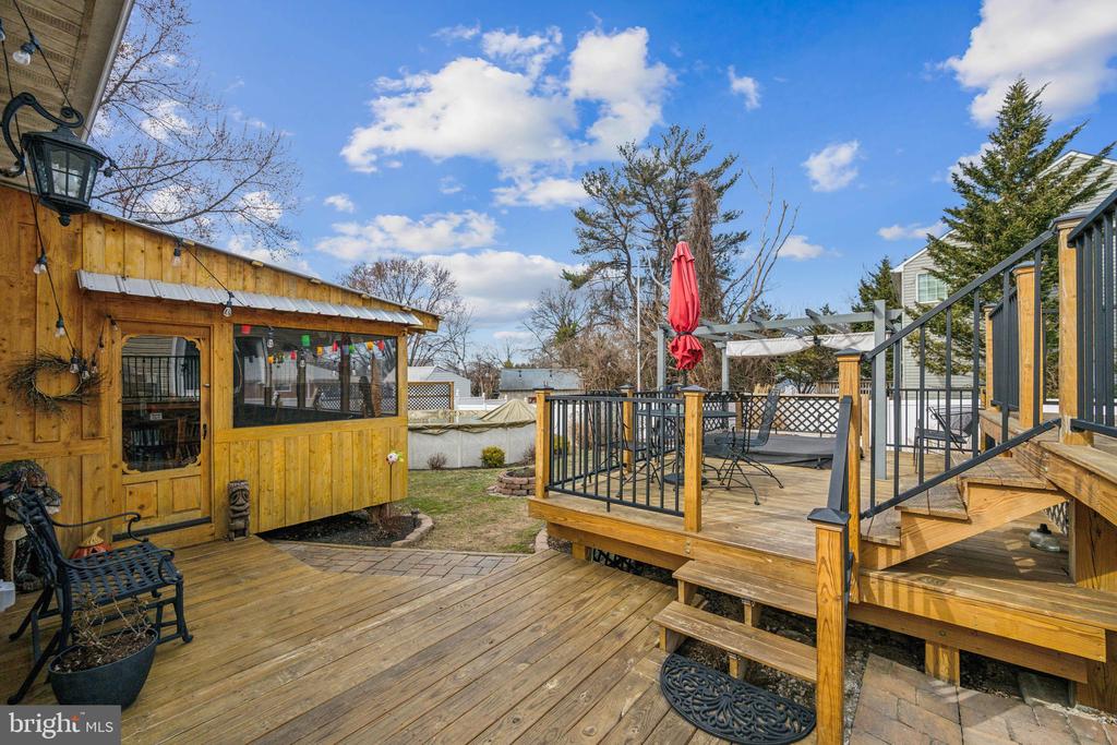 8223 BEAR CREEK DRIVE