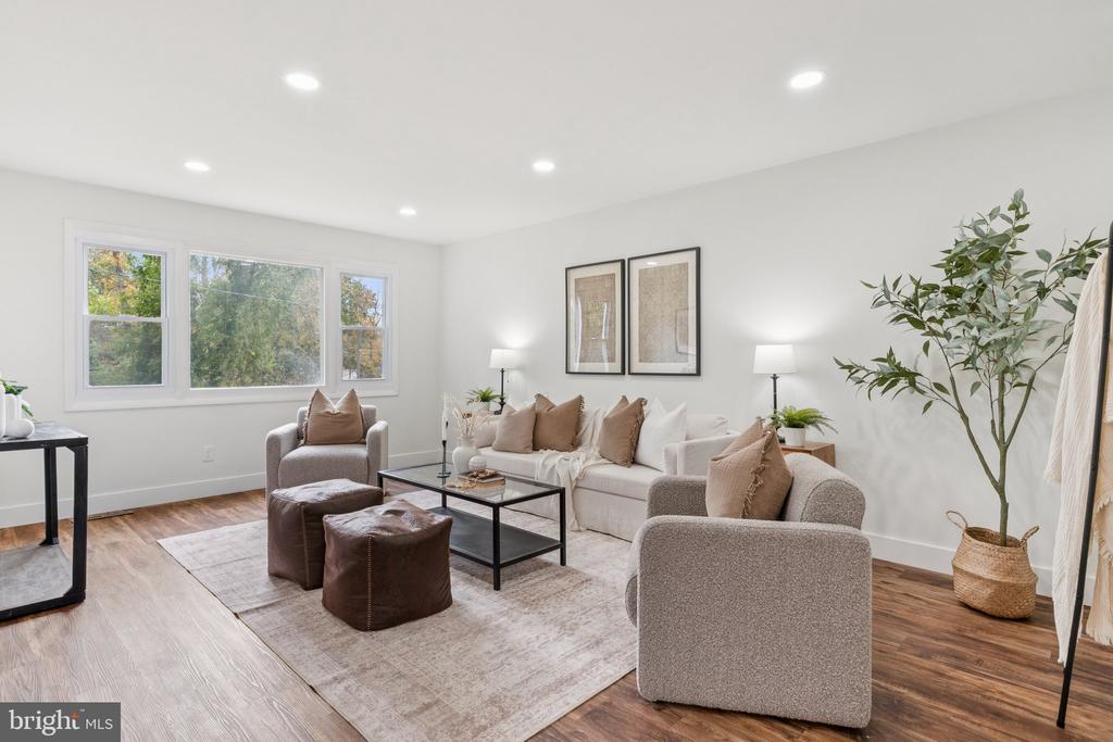 3402 COURTLEIGH DRIVE