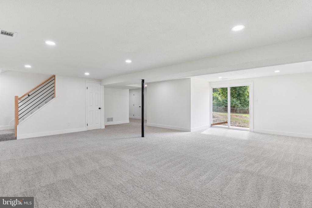 3402 COURTLEIGH DRIVE