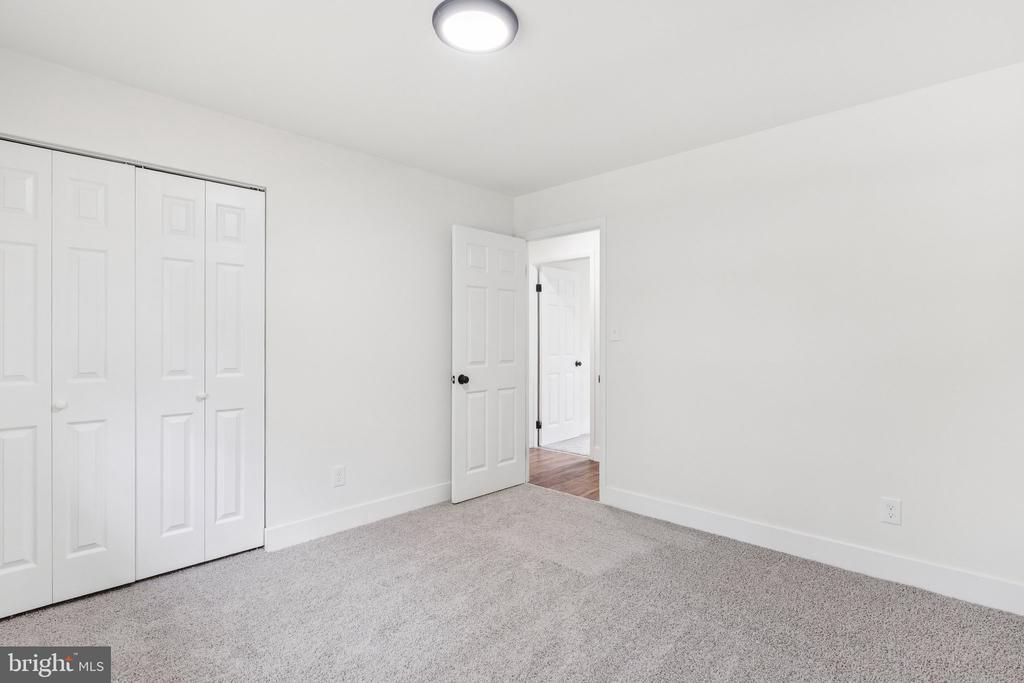 3402 COURTLEIGH DRIVE