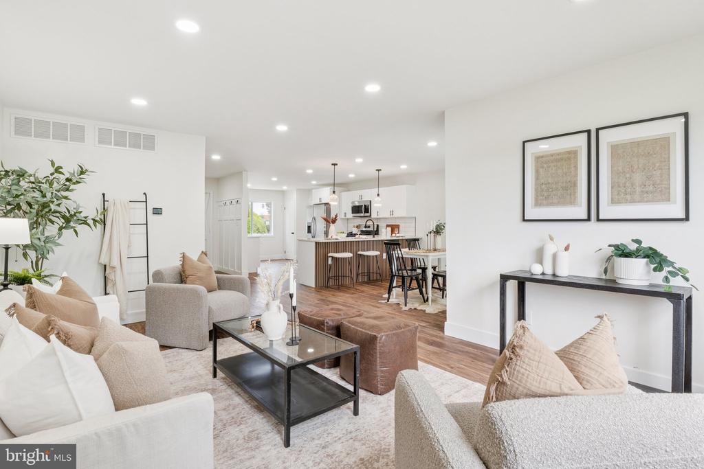 3402 COURTLEIGH DRIVE