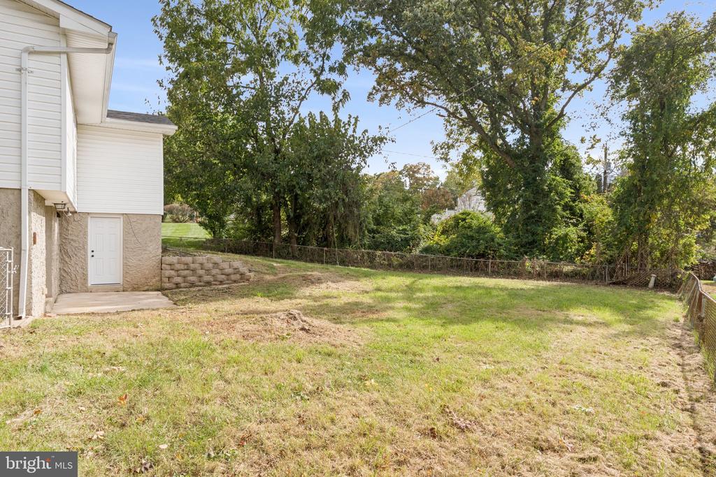 3402 COURTLEIGH DRIVE