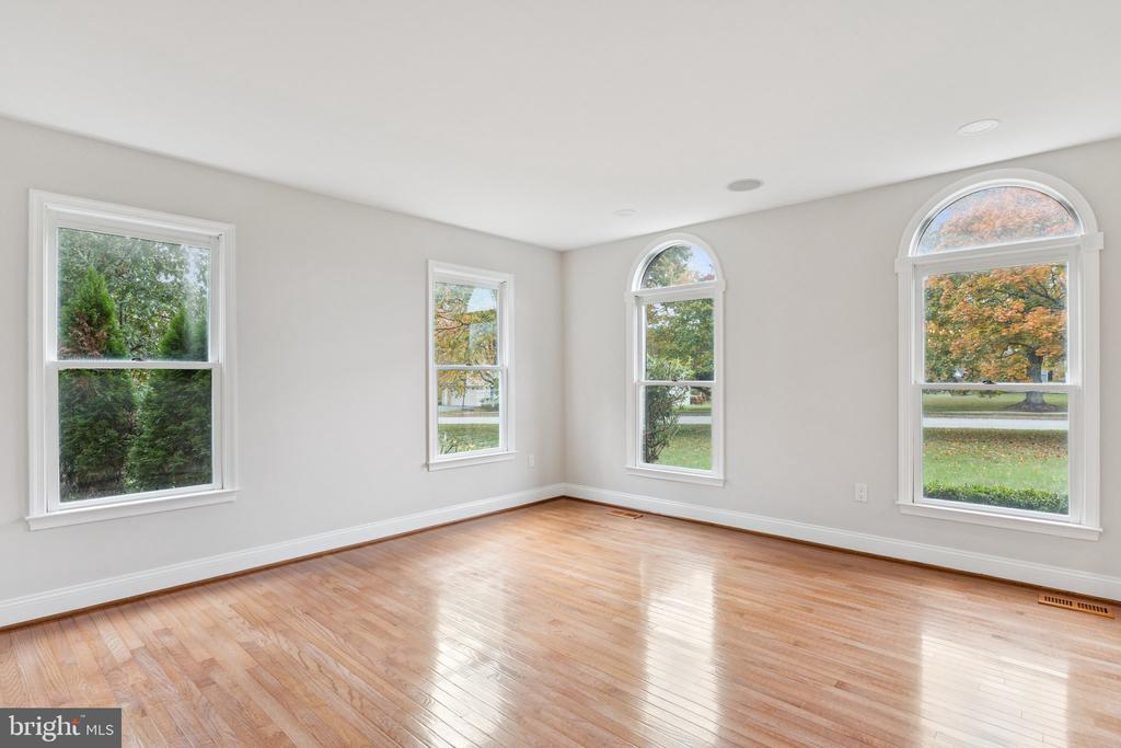 3649 EPPING FOREST WAY